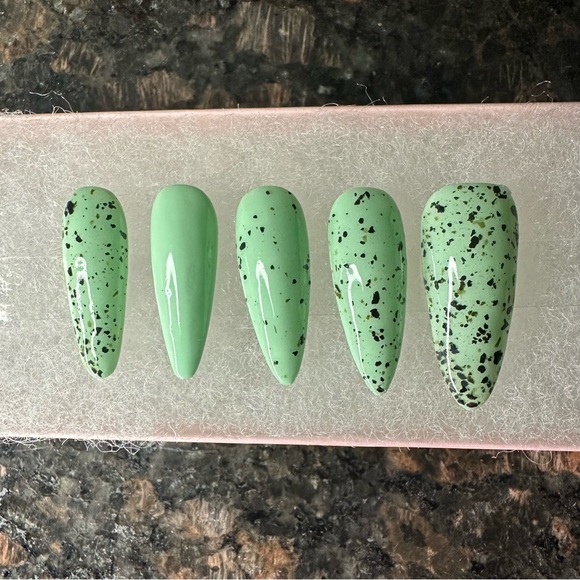 “Iced Chipped Mint” Press On Set by LoveScottiNails - Picture 1 of 9